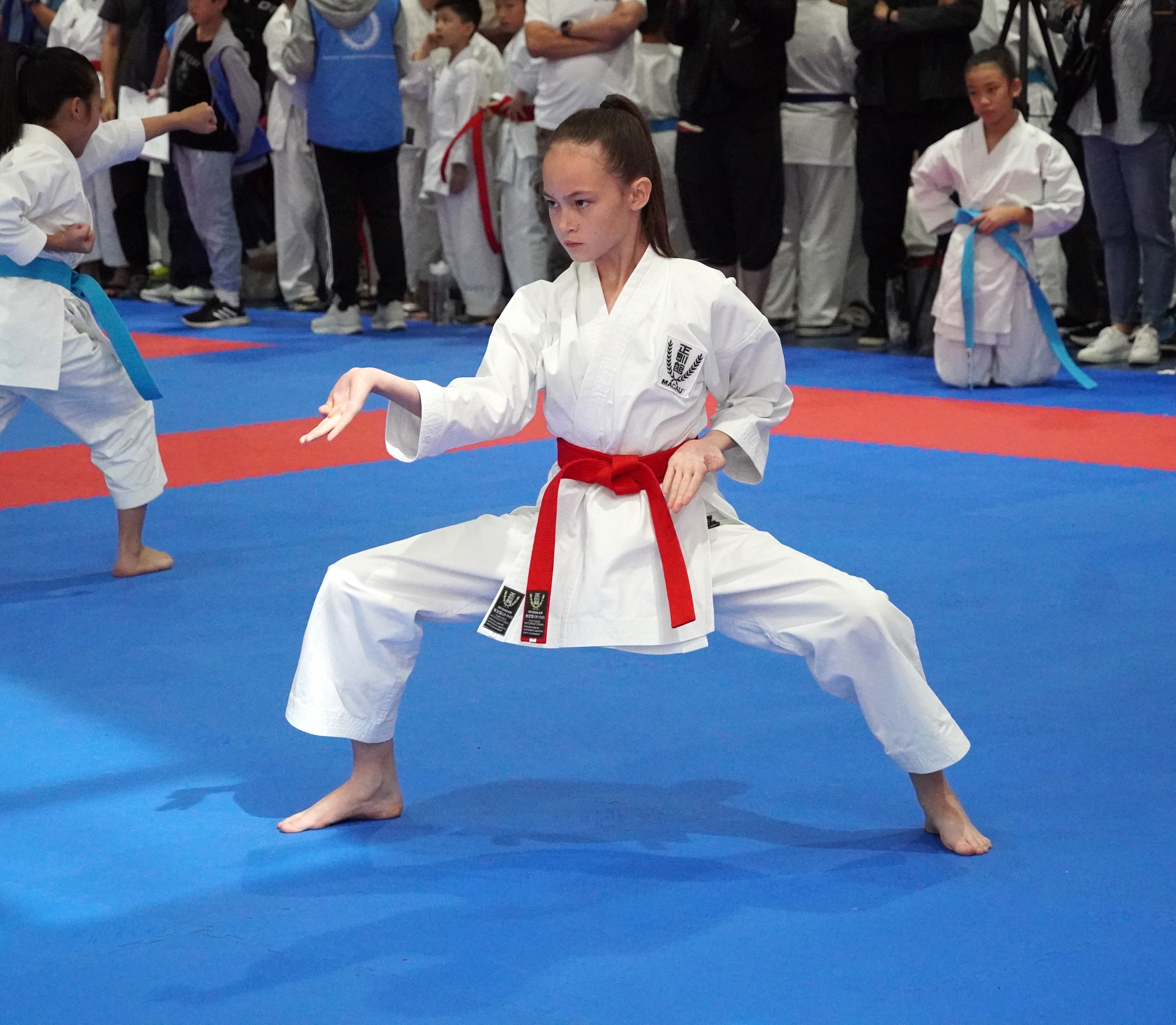 氹仔中葡學Maher 取得女子11至12歲初級組型冠軍.JPG